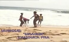 Video putaria com negra africana sexy na praia