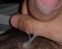 Amador filma seu pau derramando leite fazendo masturbação